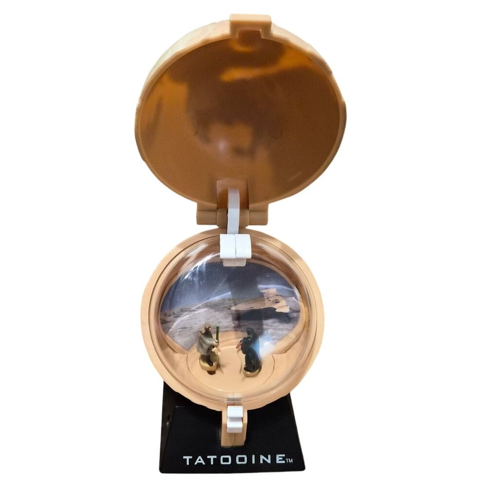 1999 Taco Bell Star Wars: Episode I The Phantom Menace Tatooine Planet Figure